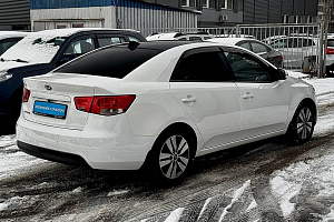 купить Кия Cerato 2013, автосалон 