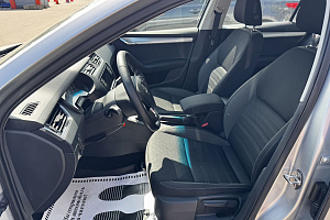 купить Шкода Octavia 2017, автосалон 