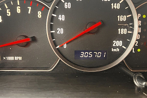 купить Сузуки Grand Vitara 2002, автосалон 