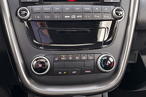купить ФАВ Besturn X80 2017, автосалон 