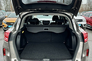 купить ФАВ Besturn X80 2019, автосалон 