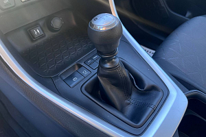 купить Тойота RAV4 2020, автосалон 