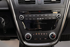купить ФАВ Besturn X80 2017, автосалон 