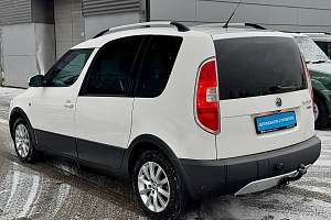 купить Шкода Roomster 2011, автосалон 