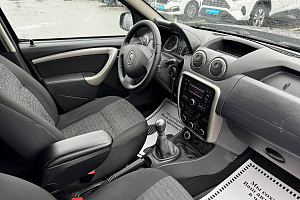 купить Рено Duster 2014, автосалон 