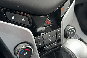 купить Шевроле Cruze 2013, автосалон 