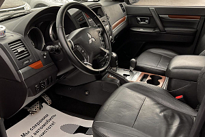 купить Мицубиси Pajero 2007, автосалон 