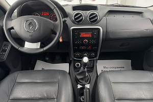 купить Рено Duster 2013, автосалон 