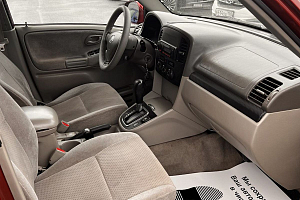 купить Сузуки Grand Vitara 2002, автосалон 