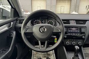 купить Шкода Octavia 2019, автосалон 