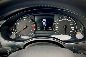 купить Ауди A6 2015, автосалон 
