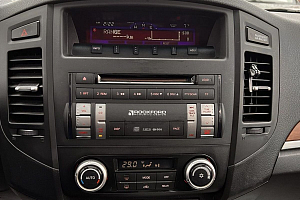 купить Мицубиси Pajero 2007, автосалон 