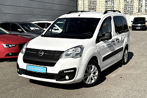 купить Опель Combo 2021, автосалон 