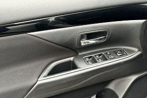 купить Мицубиси Outlander 2018, автосалон 
