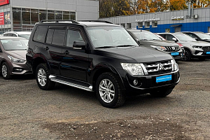 купить Мицубиси Pajero 2013, автосалон 