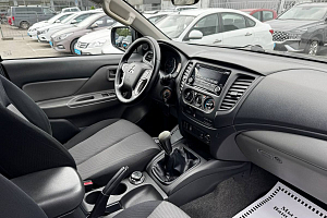купить Мицубиси L200 2017, автосалон 