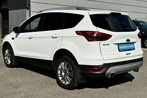 купить Форд Kuga 2013, автосалон 