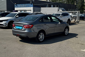 купить Лада Vesta 2018, автосалон 