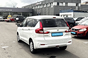 купить Сузуки Ertiga 2022, автосалон 