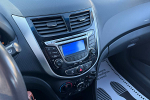 купить Хендай Solaris 2011, автосалон 