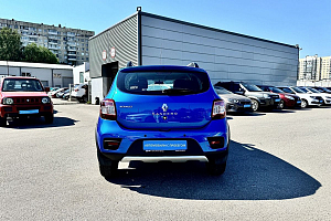 купить Рено Sandero 2016, автосалон 