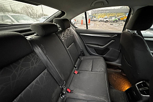 купить Шкода Octavia 2019, автосалон 