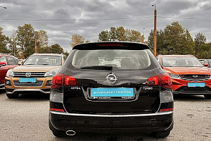 купить Опель Astra 2012, автосалон 