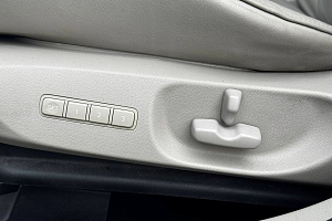 купить Мазда CX-7 2011, автосалон 