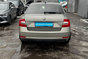 купить Шкода Octavia 2019, автосалон 