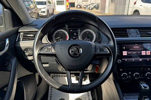 купить Шкода Octavia 2019, автосалон 