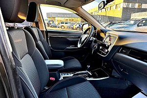 купить Мицубиси Outlander 2020, автосалон 