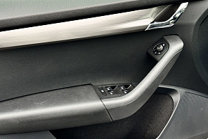 купить Шкода Octavia 2019, автосалон 