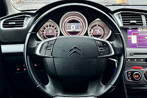 купить Ситроен C4 2017, автосалон 