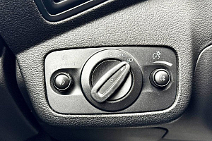 купить Форд Kuga 2013, автосалон 