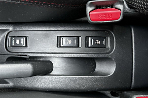 купить Ниссан Note 2006, автосалон 