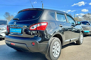 купить Ниссан Qashqai 2013, автосалон 