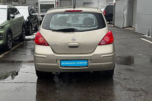 купить Ниссан Tiida 2013, автосалон 