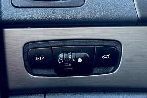 купить Джили Emgrand X7 2014, автосалон 