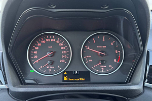 купить БМВ X1 2015, автосалон 