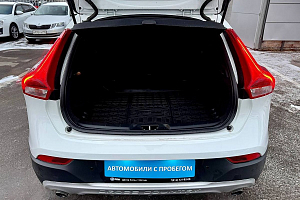 купить Вольво V40 Cross Country 2018, автосалон 
