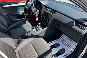купить Шкода Octavia 2017, автосалон 