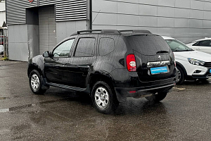 купить Рено Duster 2014, автосалон 