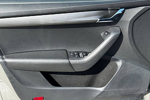 купить Шкода Octavia 2019, автосалон 