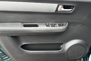 купить Сузуки Swift 2007, автосалон 