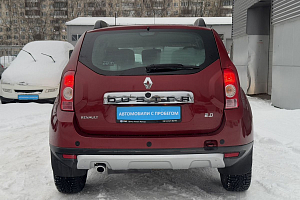 купить Рено Duster 2013, автосалон 