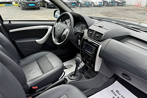 купить Ниссан Terrano 2014, автосалон 