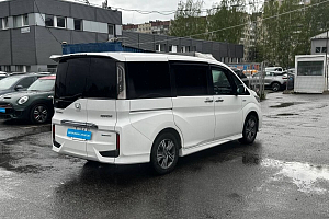 купить Хонда Stepwgn 2018, автосалон 