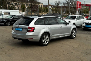 купить Шкода Octavia 2018, автосалон 