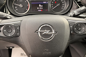 купить Опель Insignia 2018, автосалон 