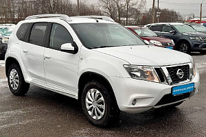 купить Ниссан Terrano 2017, автосалон 